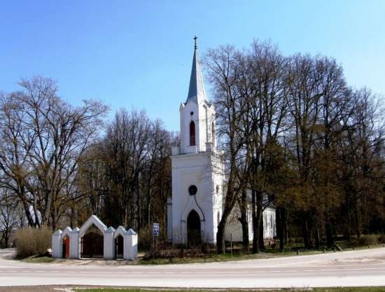 Bārbeles luterāņu baznīca