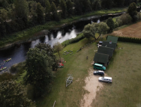 Aeroskats uz Lutau&scaron;u kempinga teritoriju un Mēmeles upi